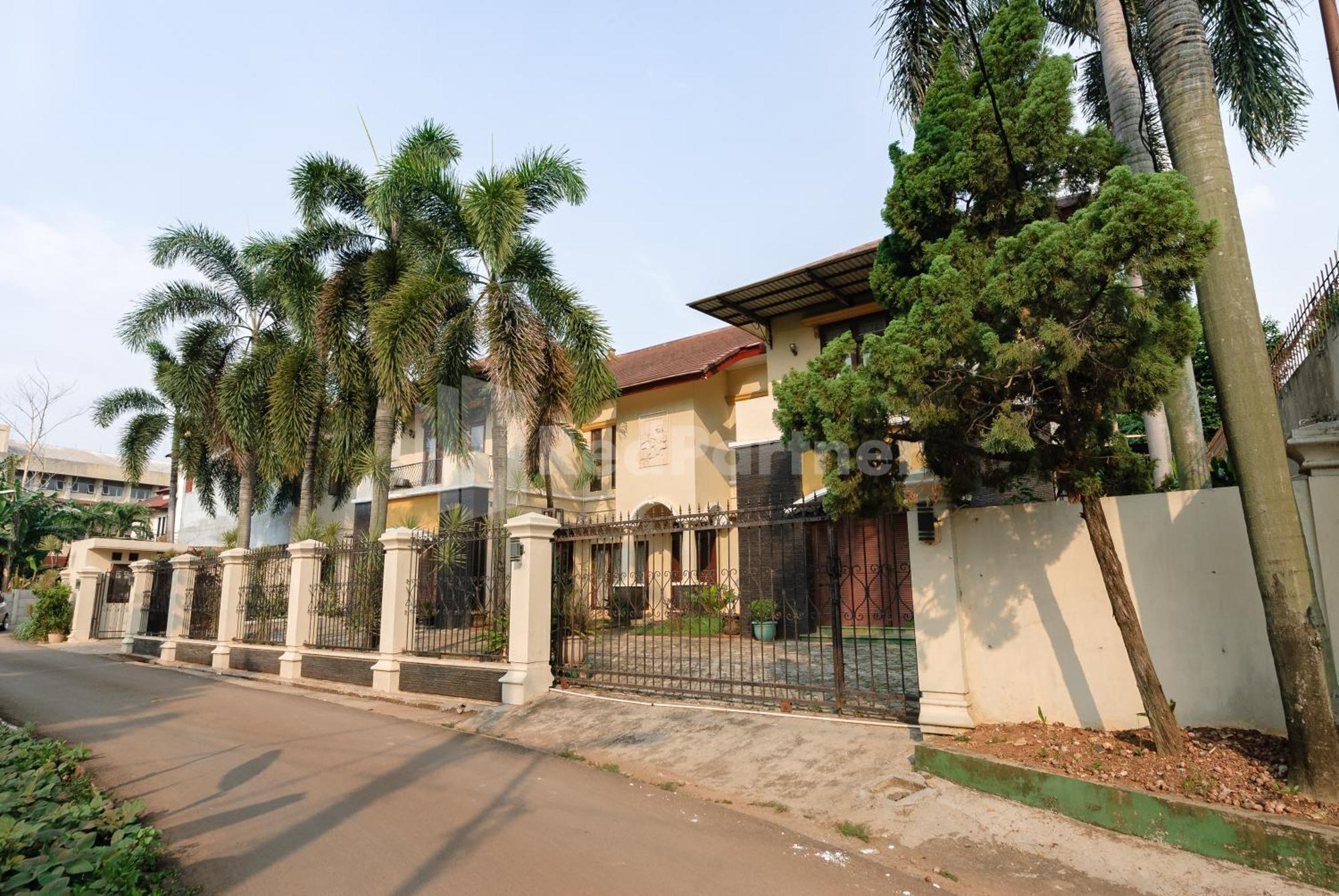 Sr Residence Near Mall Ciputra Cibubur Mitra Reddoorz 베카시 외부 사진
