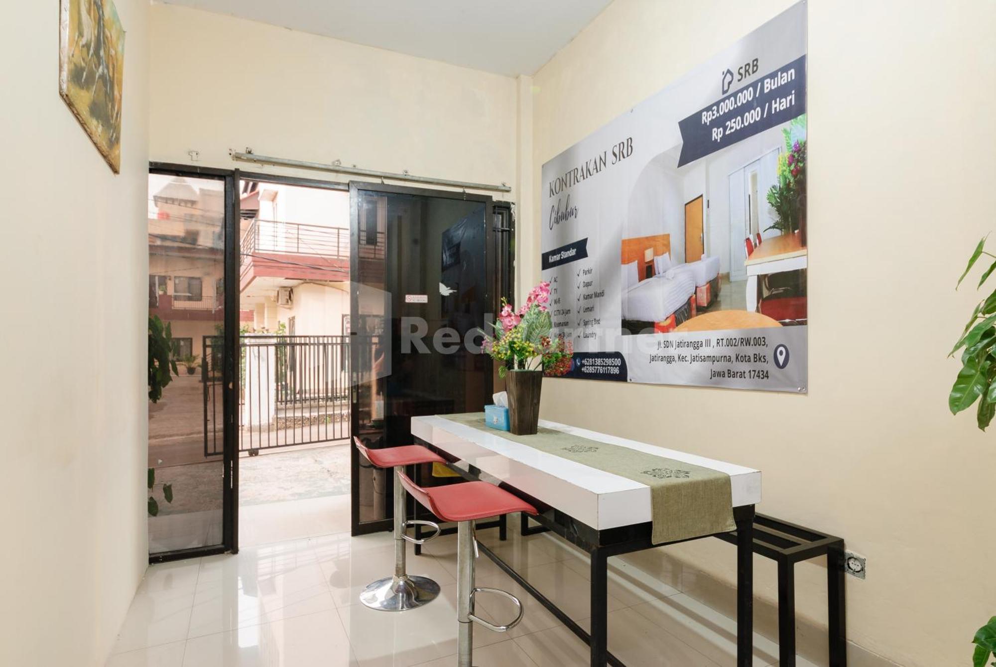 Sr Residence Near Mall Ciputra Cibubur Mitra Reddoorz 베카시 외부 사진