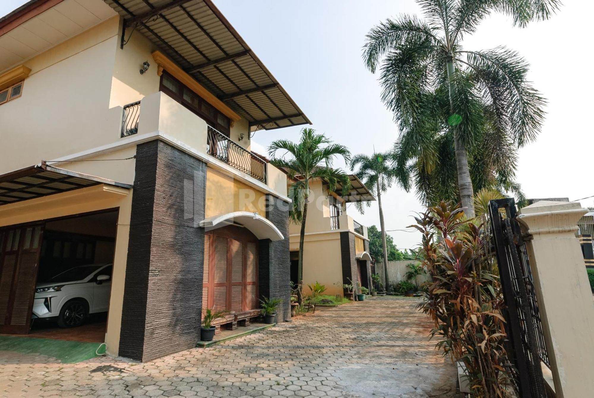 Sr Residence Near Mall Ciputra Cibubur Mitra Reddoorz 베카시 외부 사진